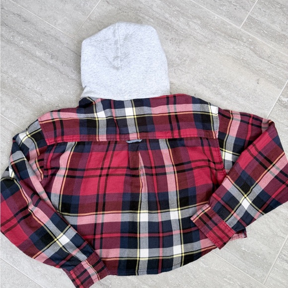 American Eagle Hooded Plaid Flannel Shirt Cropped Red Layered Hoodie S - Picture 8 of 10